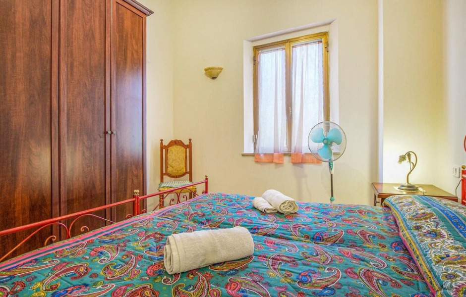 Beautiful Home in Cinigiano With 2 Bedrooms