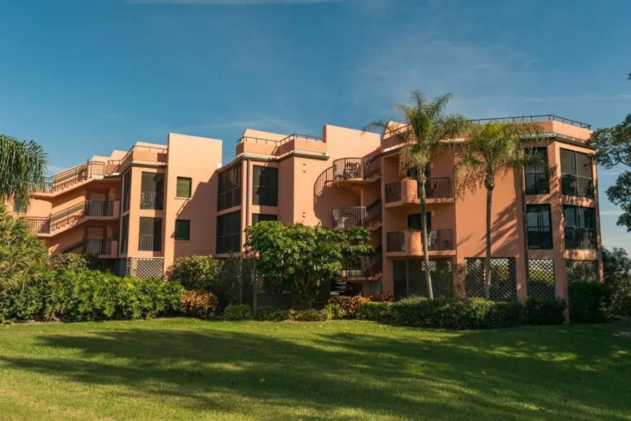 Coquina Moorings 102