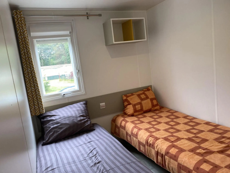 Chalet Near Antwerp With Pool Access