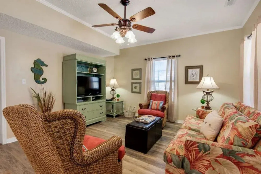 Beach Bungalow 3 Bedroom Apartment