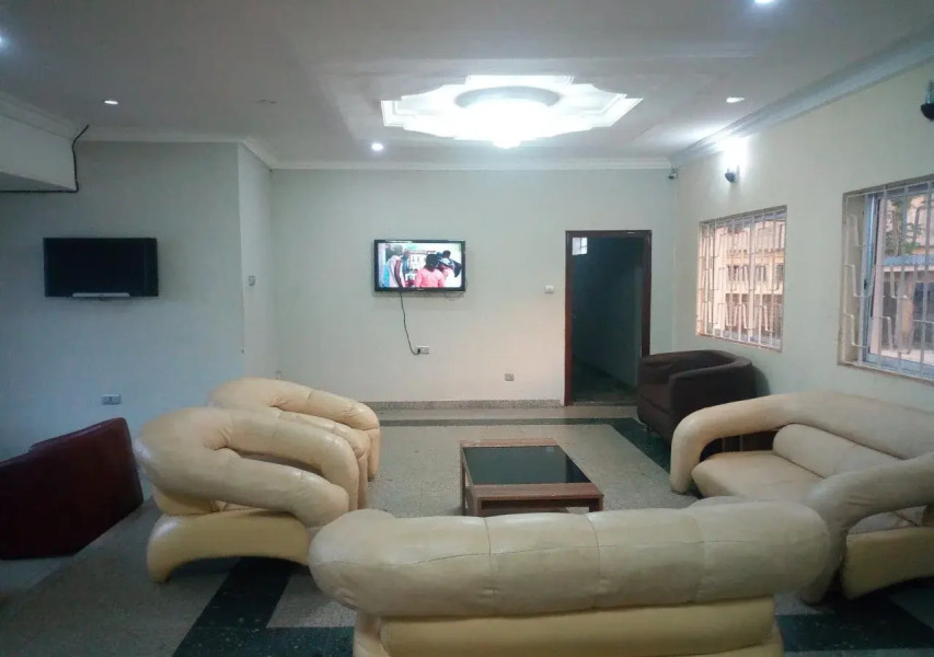 No 19 Hotel and Lounge