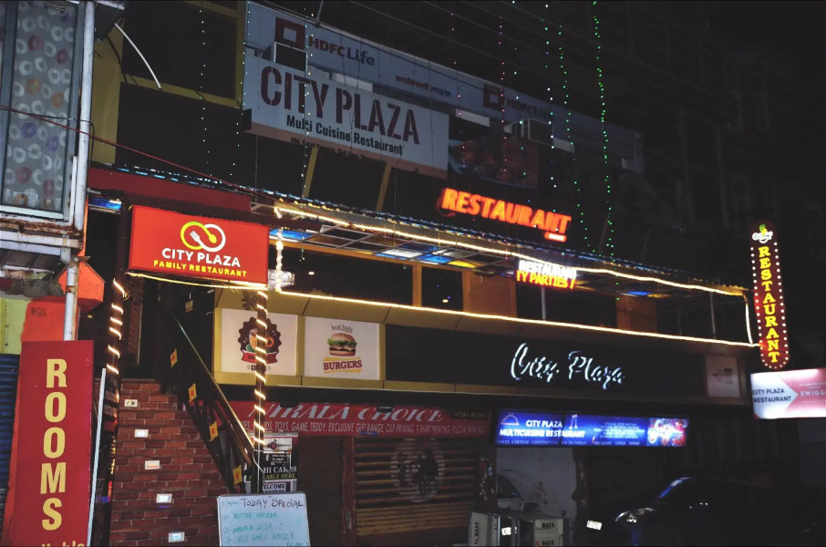 City Plaza Guest House and Restaurant
