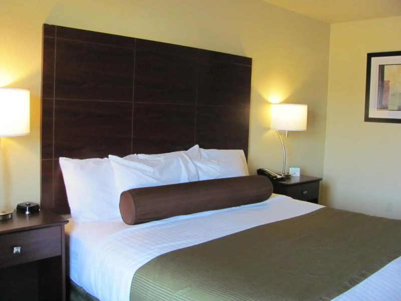 Cobblestone Inn & Suites - Ambridge