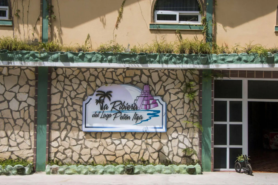 Hotel La Ribiera del Lago Peten Itza