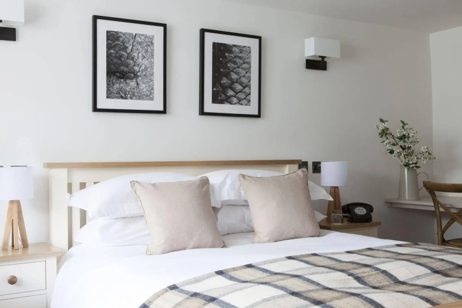 Tudor Farmhouse Hotel