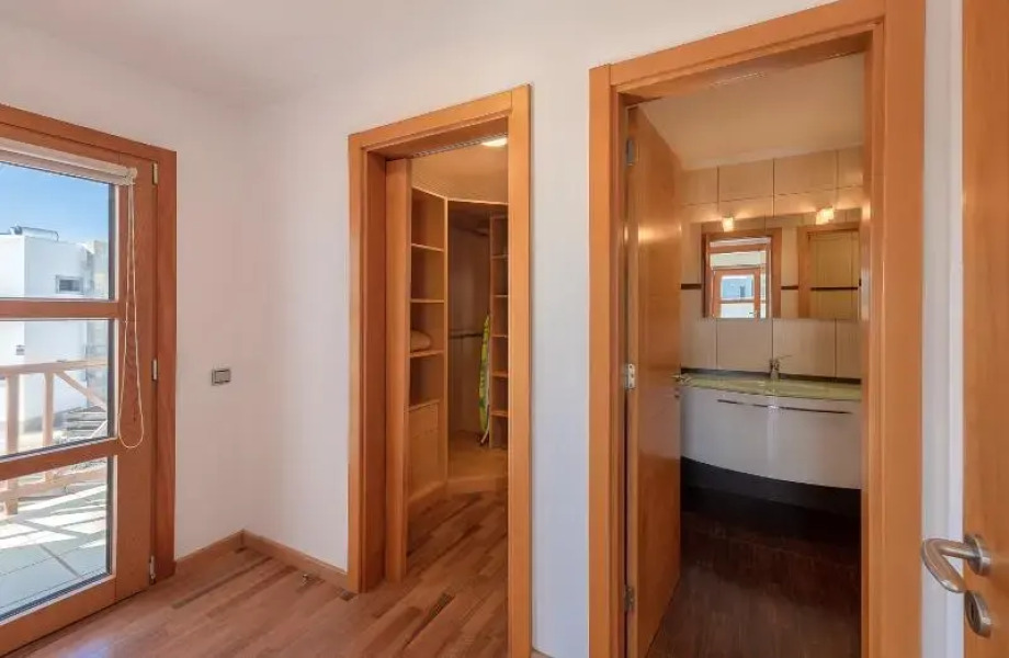 Camelot Holiday Homes by LIVVO