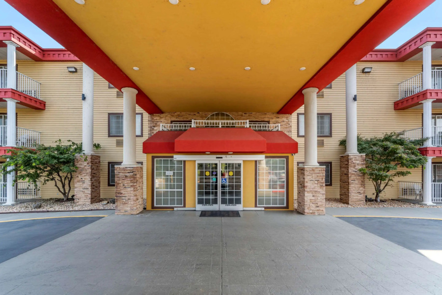 Comfort Suites Red Bluff near I-5