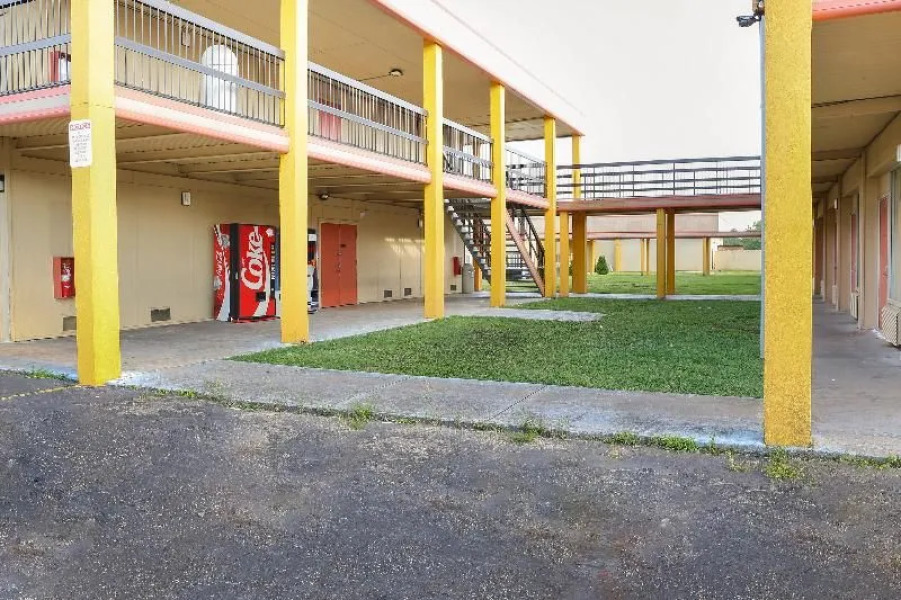 SPRINGWOOD HOTEL, Opelika I-85 Columbus Pkwy