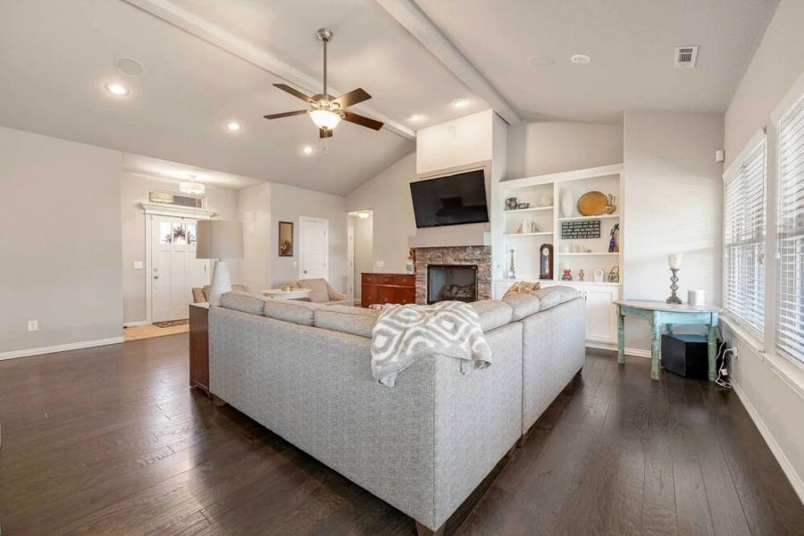 Near Hiking & Biking: Convenient Home in Rogers!