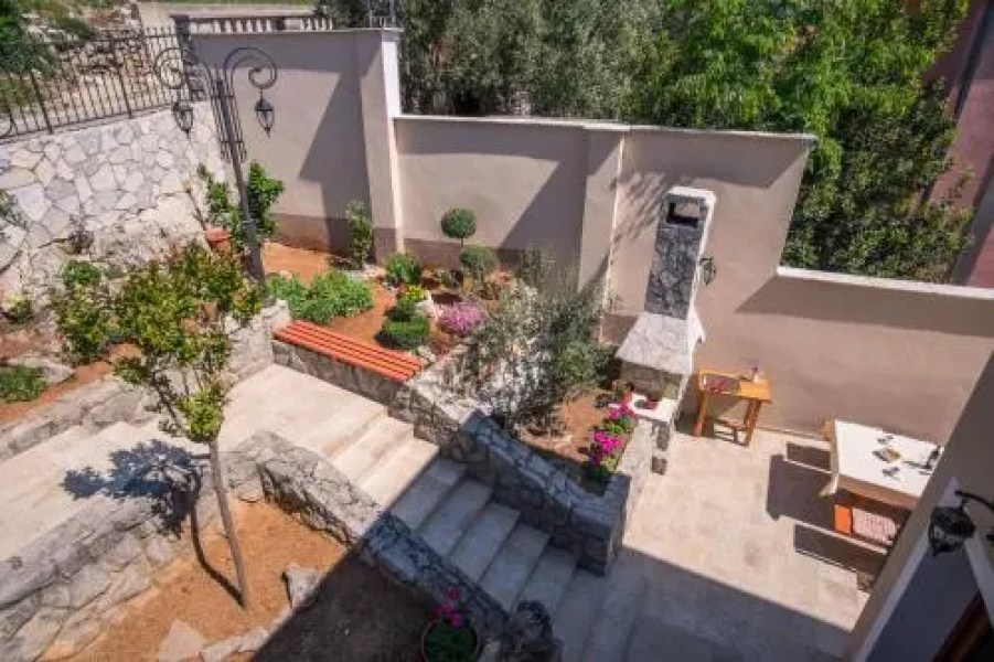 Apartments Iva