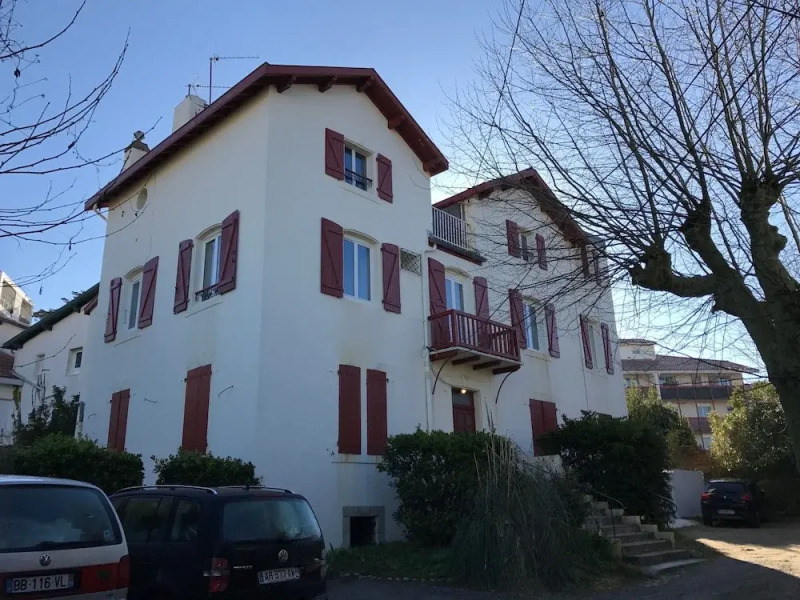 T2 45 M Near Coast Of The Basques