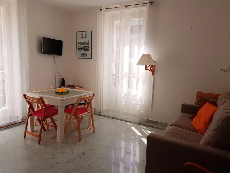 Apartment With one Bedroom in Menton, With Furnished Balcony - 300 m From the Beach
