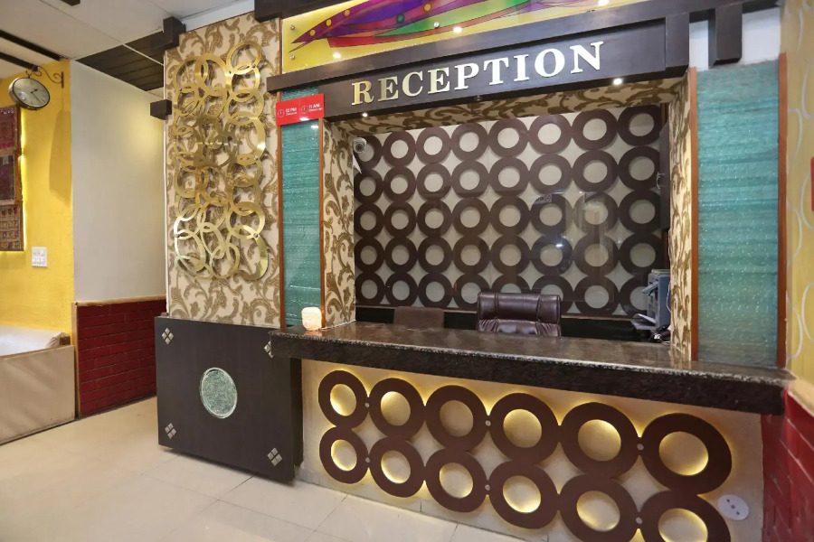 Oyo 8394 Hotel Sp Klassic