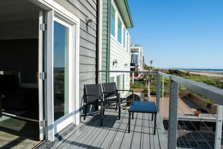 Luxury Beachfront Condo - Endless Views - Surf 1