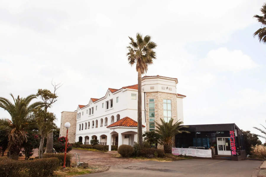 Lasania Castle Resort