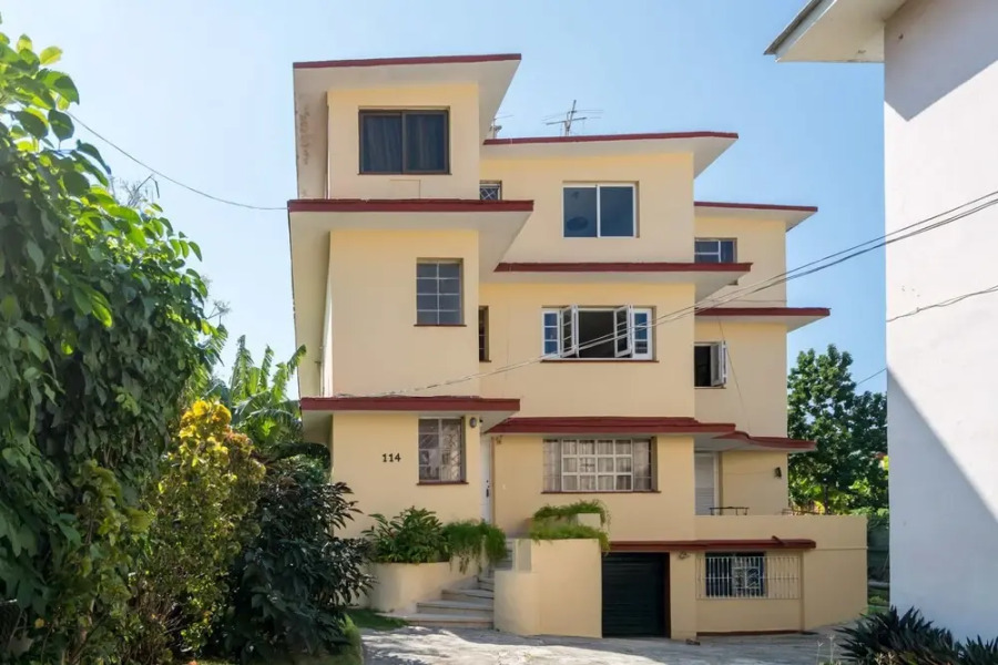 Ocean Breeze & Suites