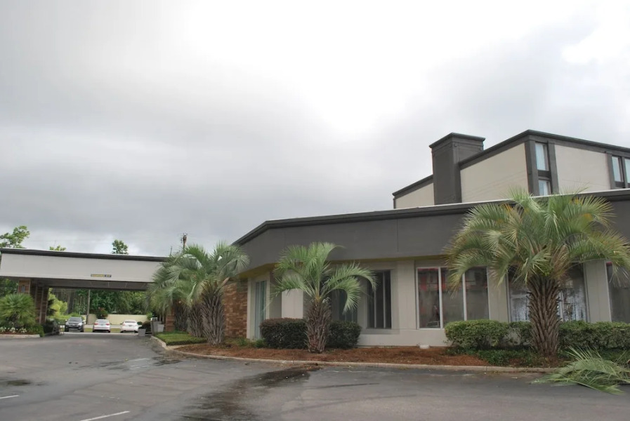Holiday Inn Express Charleston-Summerville