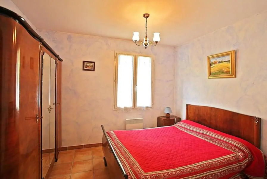 Maison de 3 chambres avec piscine partagee terrasse et wifi a Rustrel