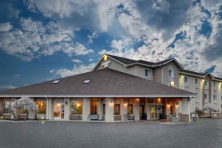 Baymont Inn & Suites Concord/Mentor
