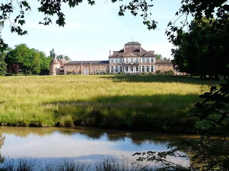 Dependance of a 16th Century Castle Listed as an Historical Monument!