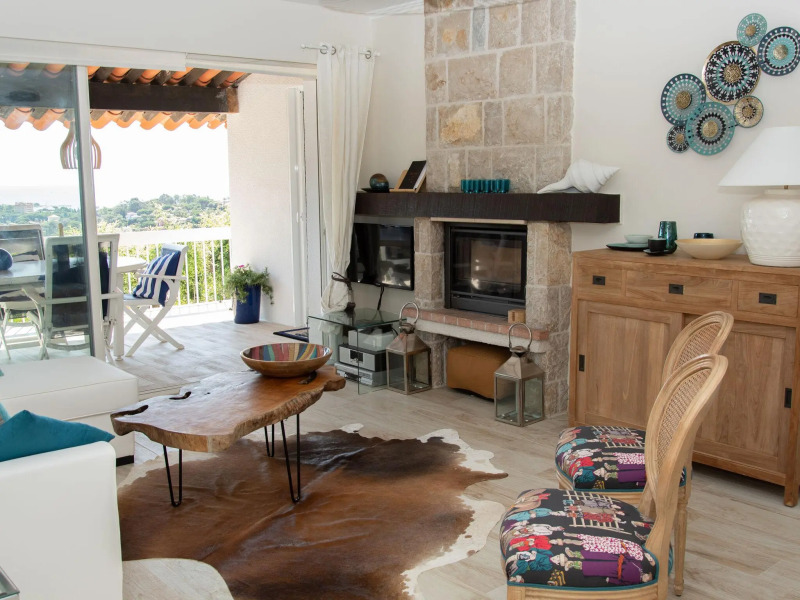 Gorgeous Villa in  Les Issambres with Swimming Pool