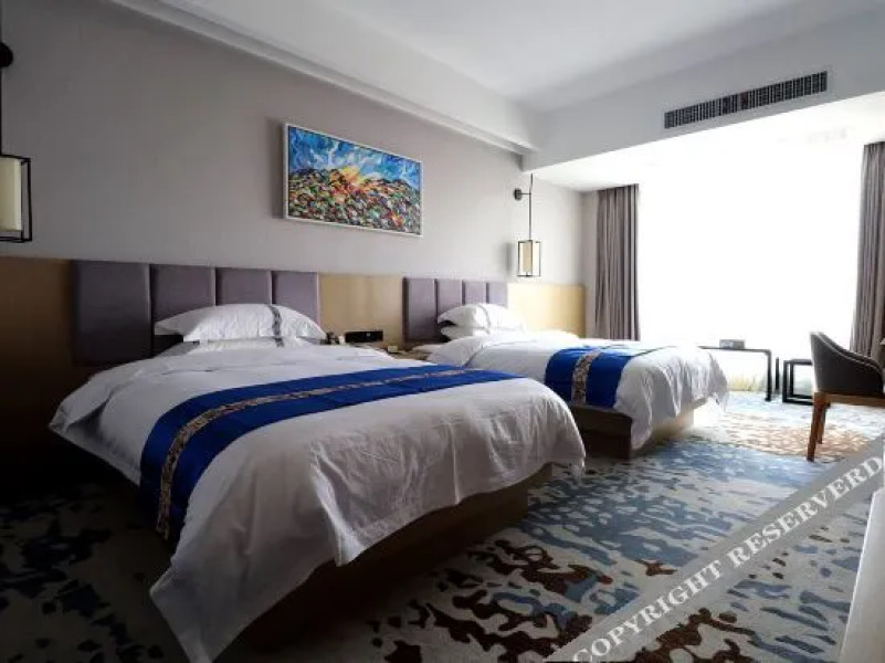 Shuangjiang Platinum Hotel