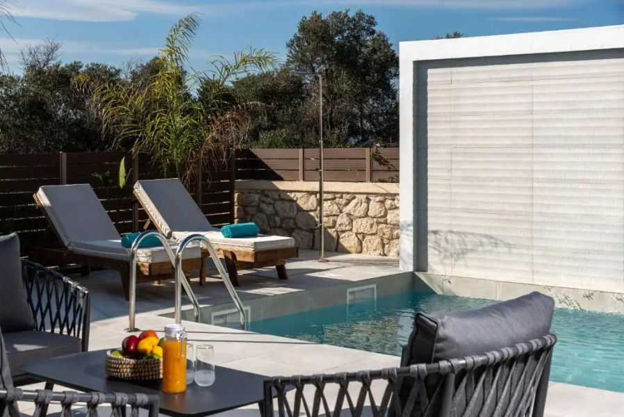 Villa Silentium Ionia by MediterraneanVillas