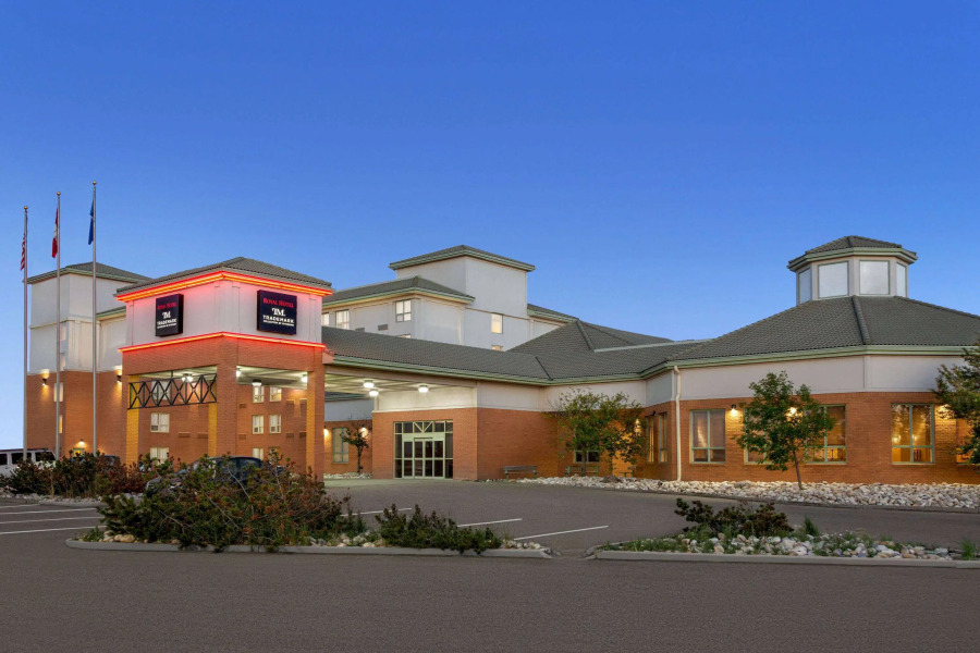 Royal Hotel Edmonton Airport, Trademark Collection by Wyndham