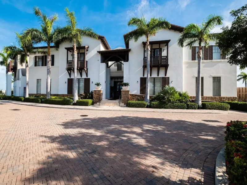 Marlin Bay Resort & Marina