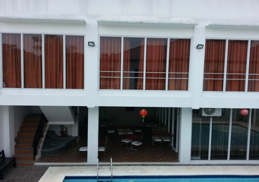 Modern Peak Suites and Private Resort