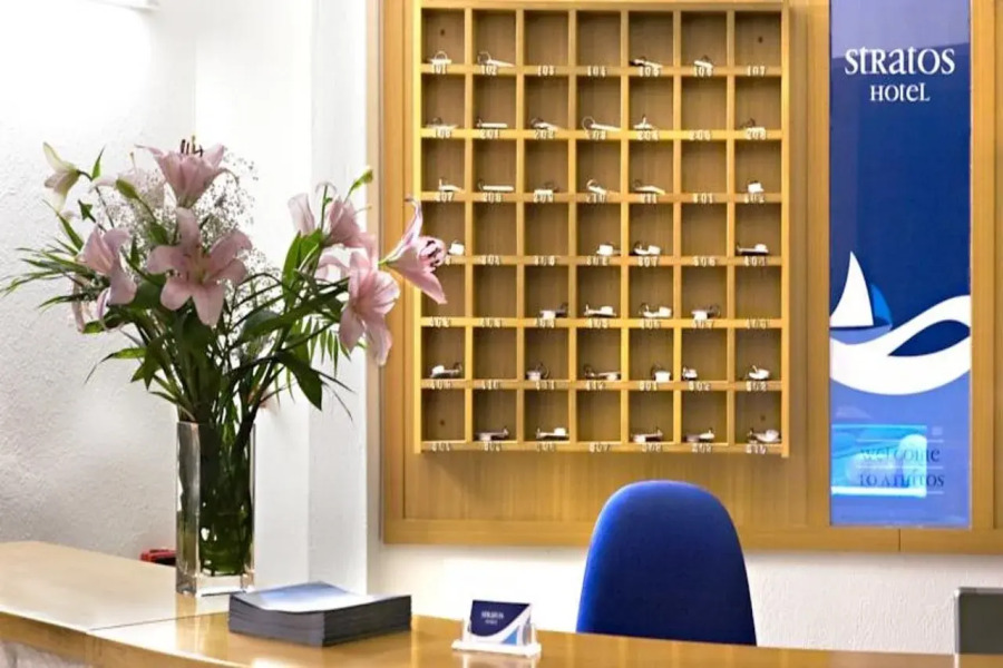 Stratos Hotel