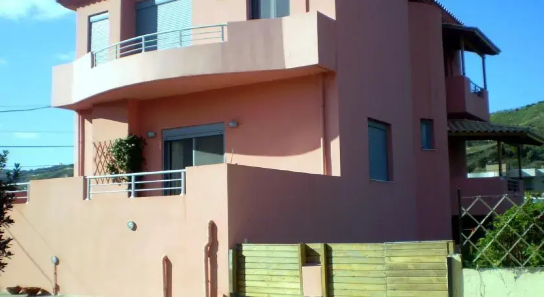 Finikia House