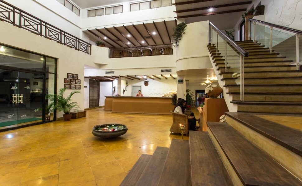 Shangri-La Village Resort