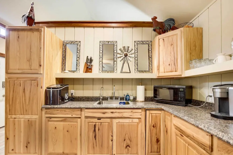 Lakehills Cabin With Fire Pit, Near Medina Lake!