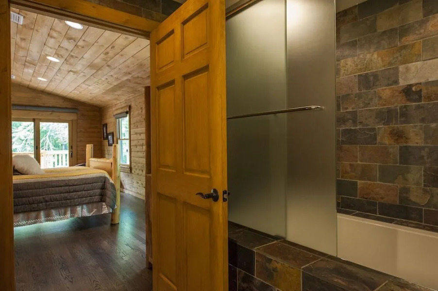 Chatfield Hollow Inn