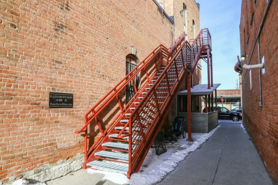 Bozeman - Atelier Above Main Street