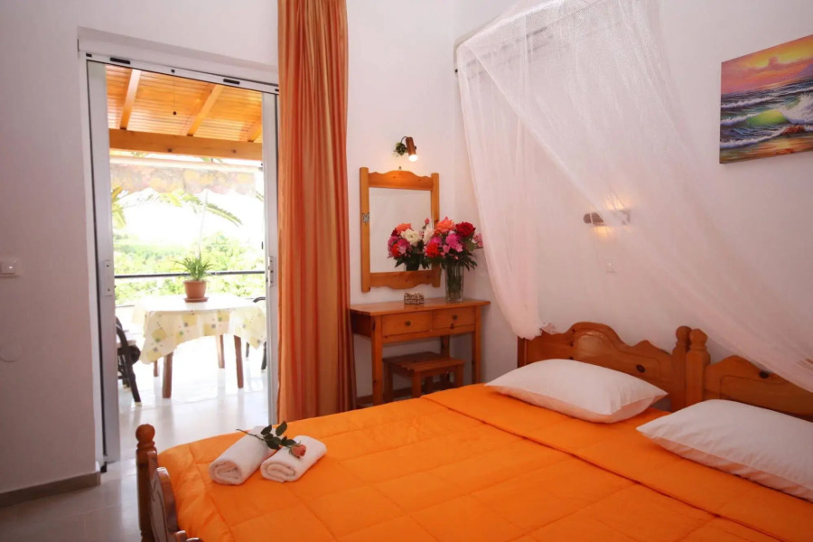 Kostas Apartments & Studios