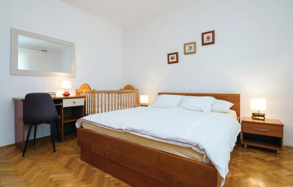 Nice Home in Vrsi With Wifi and 3 Bedrooms