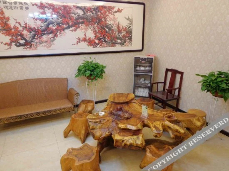 Yichang Spring Business Hotel