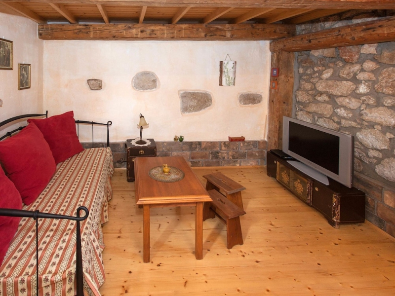 Authentic Large Villa With Private Swimming Pool & Wellness