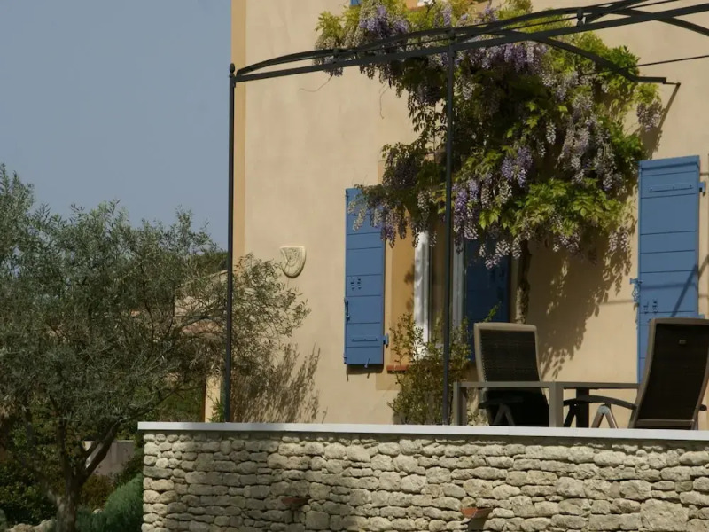 Stylish Villa With Heated Swimming Pool Close to the Lovely L'isle-sur-la-sorgue