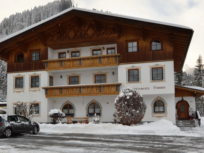 Cozy Apartment in Bichlbach near Lake