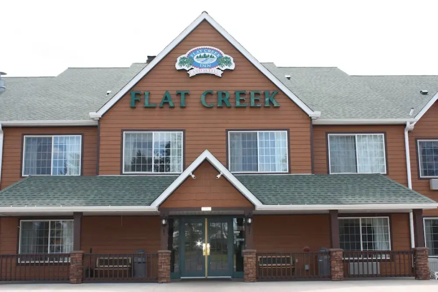 Flat Creek Inn And Suites