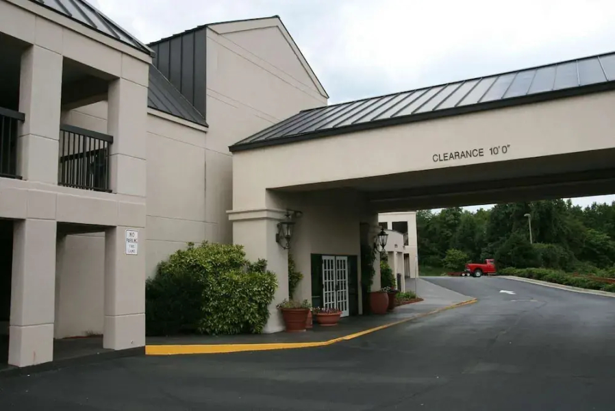 Hampton Inn