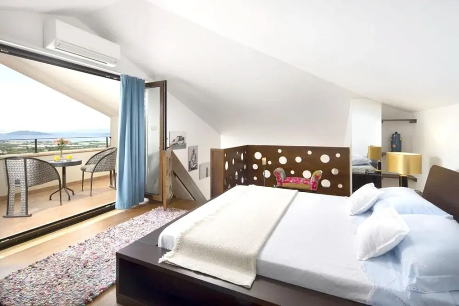 Villa With 4 Bedrooms in Prgomet, Trogir, With Wonderful sea View, Private Pool, Furnished Terrace - 6 km From the Beach