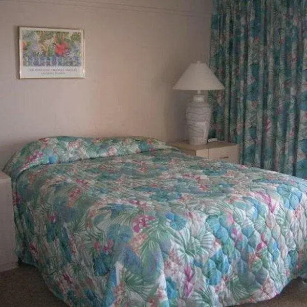 Cedar Cove Beach and Yacht Club