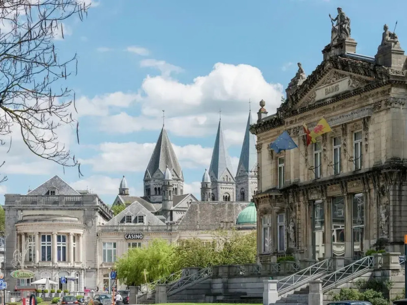 Castle in Spa With Lake View & Heated Pool