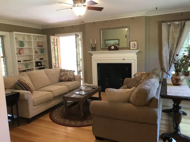 Munro Manor Lodging