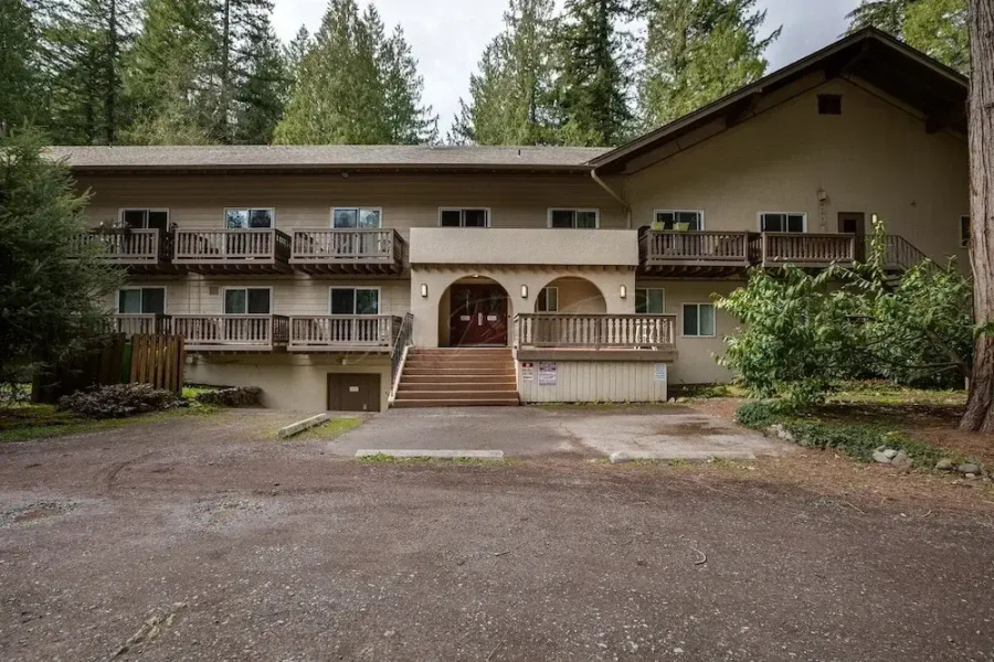 94sll - Inexpensive - Fireplace - Wifi - Sleeps 6 1 Bedroom Condo by RedAwning