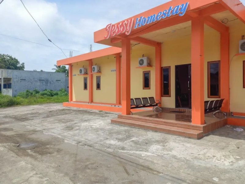 Jessy Homestay Lolak